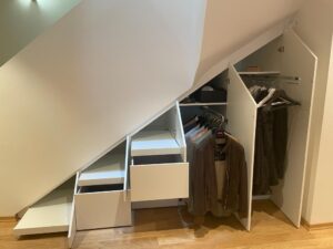 3Réalisation d’un placard sous escalier.jpeg