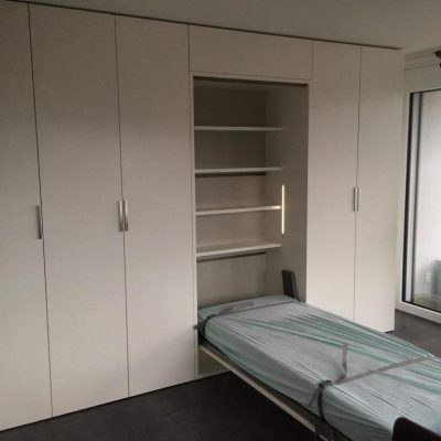 3Creation-dun-ensemble-de-rangements-murale-integrant-un-lit-escamo
