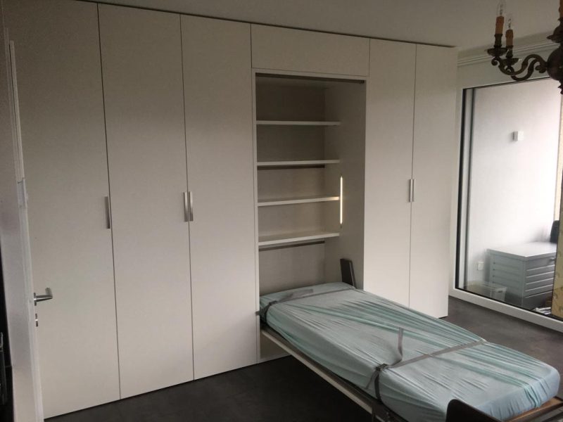 3Creation-dun-ensemble-de-rangements-murale-integrant-un-lit-escamo